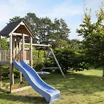 3 Bedroom Awesome In Semesterbostad *