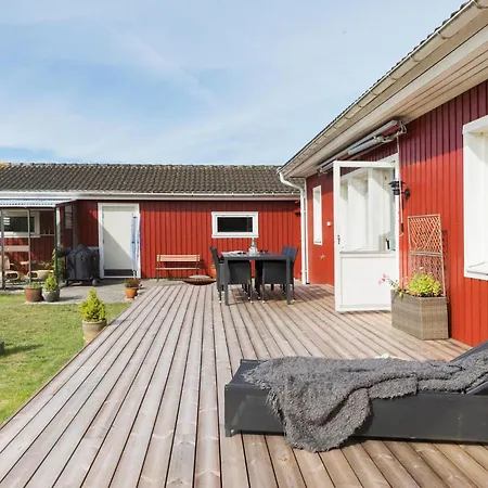 3 Bedroom Awesome In