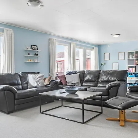 3 Bedroom Awesome In