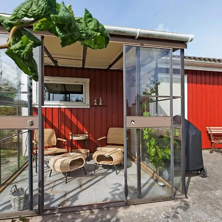 3 Bedroom Awesome In Tatil Evi Glesborg