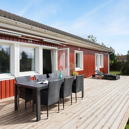 3 Bedroom Awesome In Glesborg