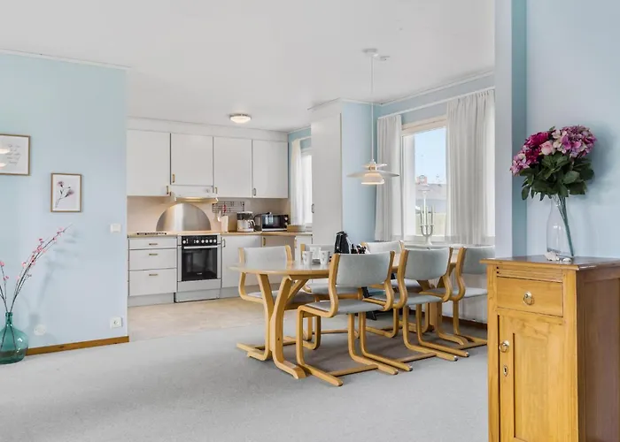 3 Bedroom Awesome In *