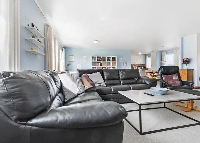 3 Bedroom Awesome In Glesborg