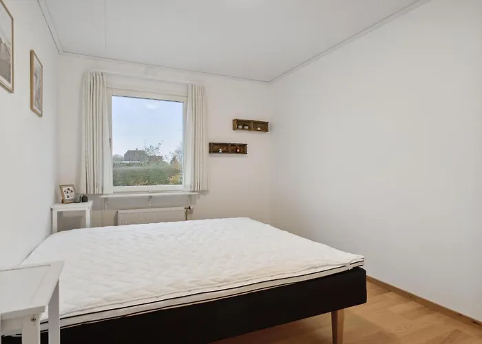 Dom wakacyjny 3 Bedroom Awesome In