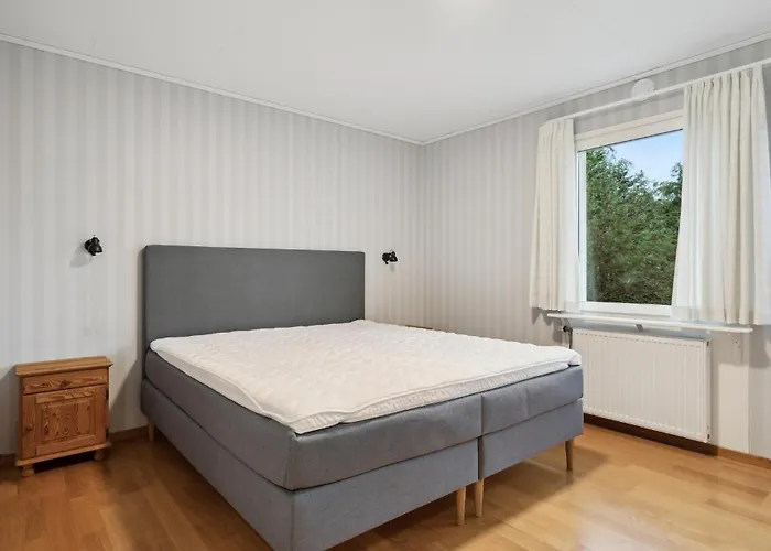 3 Bedroom Awesome In Dom wakacyjny Glesborg