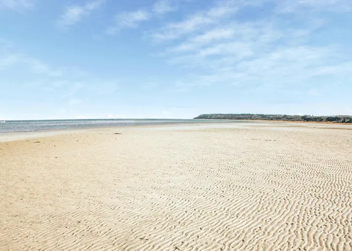 Dom wakacyjny 3 Bedroom Awesome In *