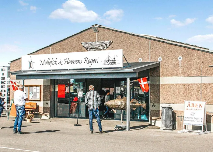 3 Bedroom Awesome In Dom wakacyjny Glesborg